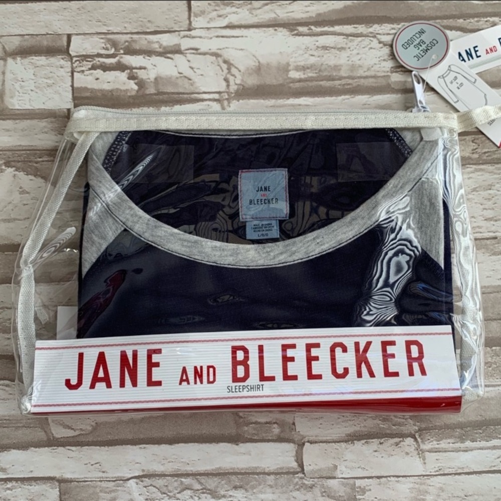 Jane and Bleecker Sleep Shirt and Cosmetic Bag
